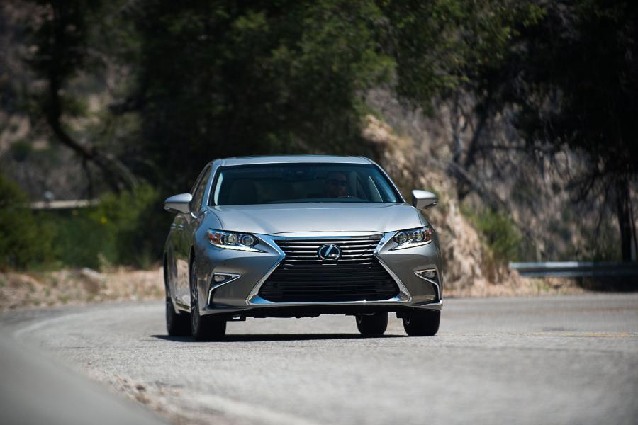  Lexus ES350 2016 года  (фото 5 из 11)